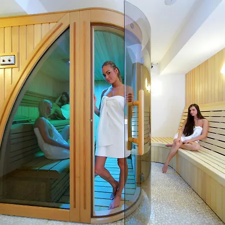 Otel Lesana